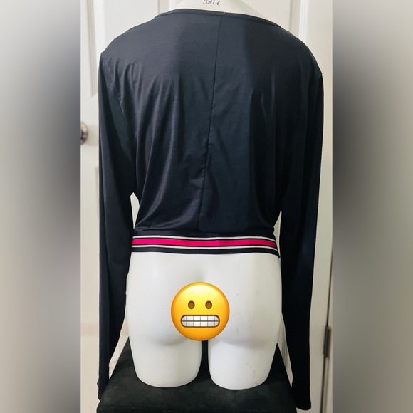 NWT Fabletics Black Front Twist Long Sleeve Athletic Top size 3X - Picture 2 of 5